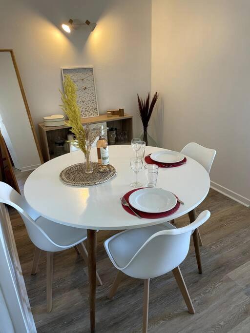 Appartement Vue Mer, 5Min A Pied De La Plage, Parking Prive Vallauris Exterior photo